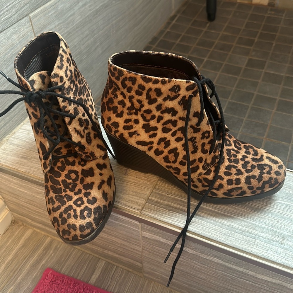 Leopard print wedges size 8